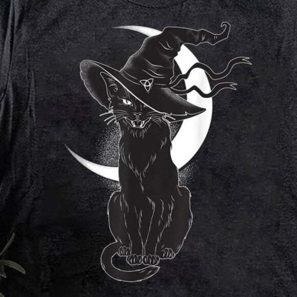 Vintage Scary Halloween Cat Costume Witch Hat & Moon T-Shirt - Picture 2 of 3